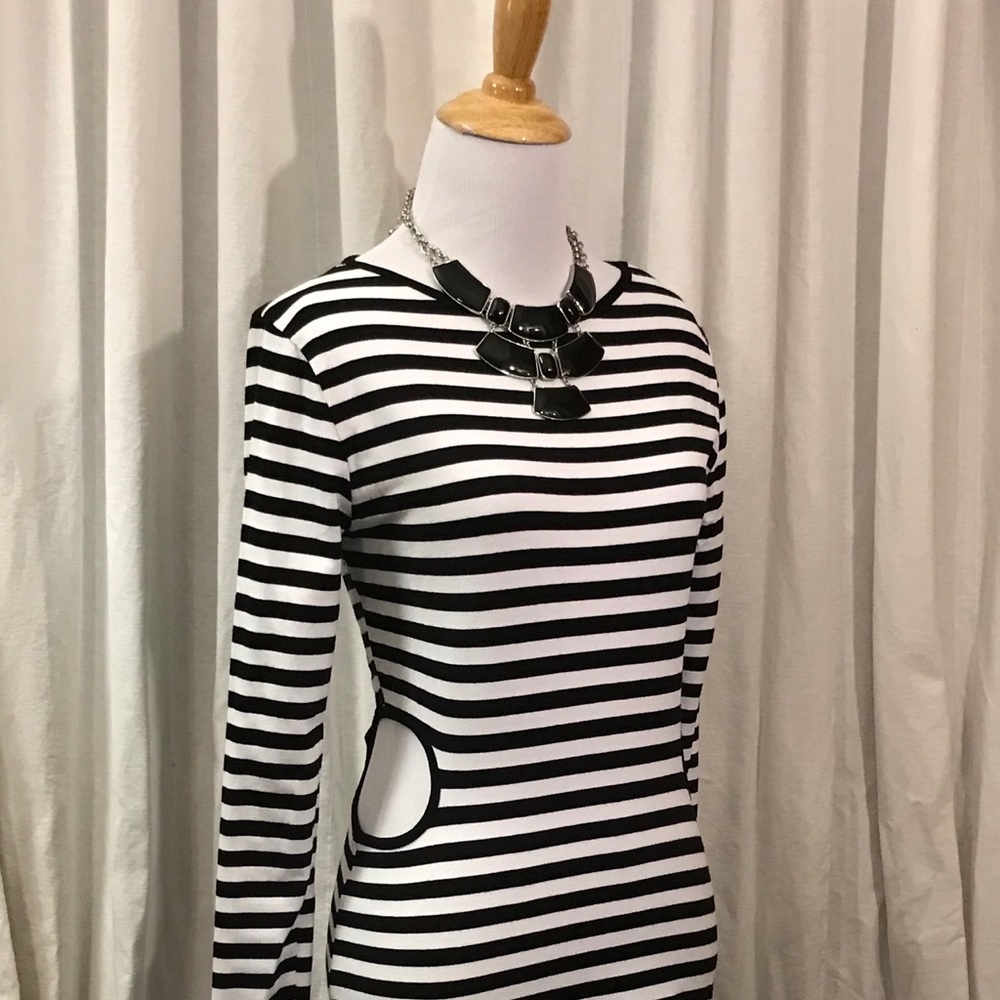 Side cutout Dress
